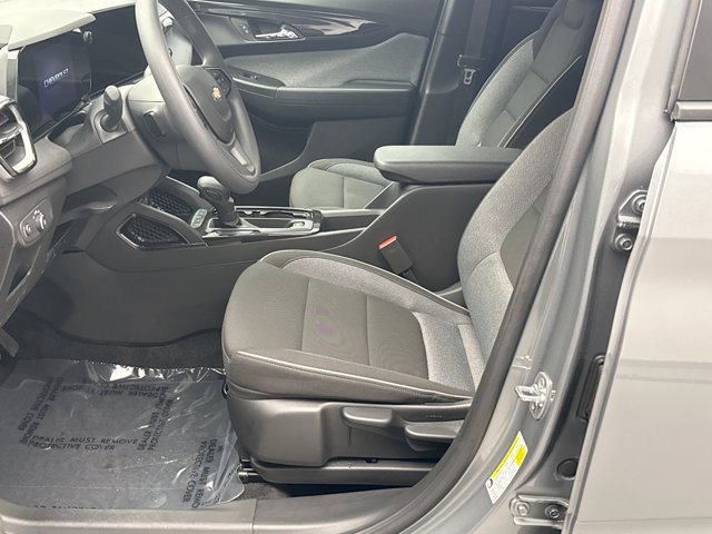 Used 2025 Chevrolet TrailBlazer LT w/ Driver Confidence Package AWD/4WD image 11