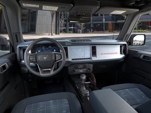 New 2026 Ford Bronco Heritage Edition image 9