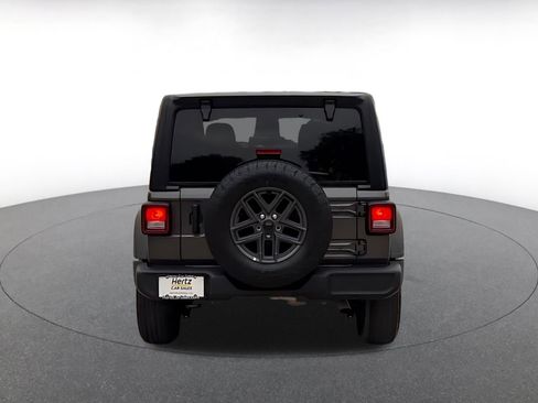 Used 2025 Jeep Wrangler Sport S image 12