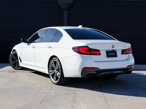 Used 2021 BMW 540i w/ M Sport Package image 3