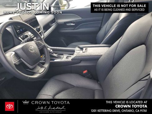 Certified 2025 Toyota Grand Highlander FWD image 3