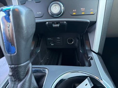 Used 2015 Ford Explorer XLT w/ Equipment Group 202A FWD image 25