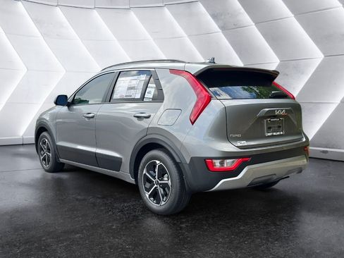 New 2025 Kia Niro LX FWD image 3