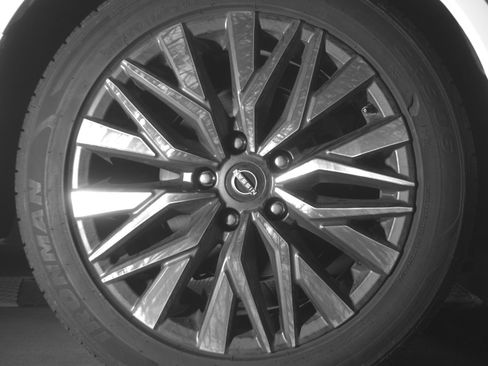 Used 2025 Nissan Altima 2.5 SV FWD image 15