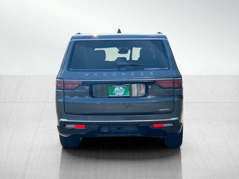Used 2024 Jeep Wagoneer L Series II image 5
