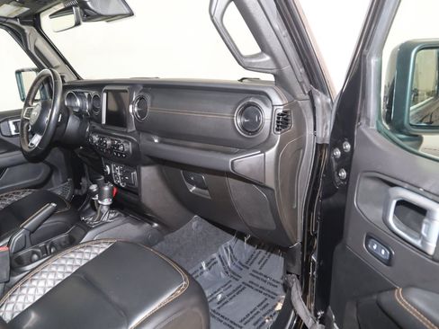 Used 2023 Jeep Wrangler Unlimited Sahara AWD/4WD image 43