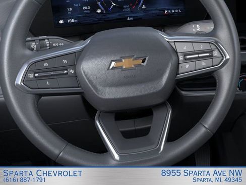 New 2025 Chevrolet Equinox LT w/ Convenience Package II AWD/4WD image 19