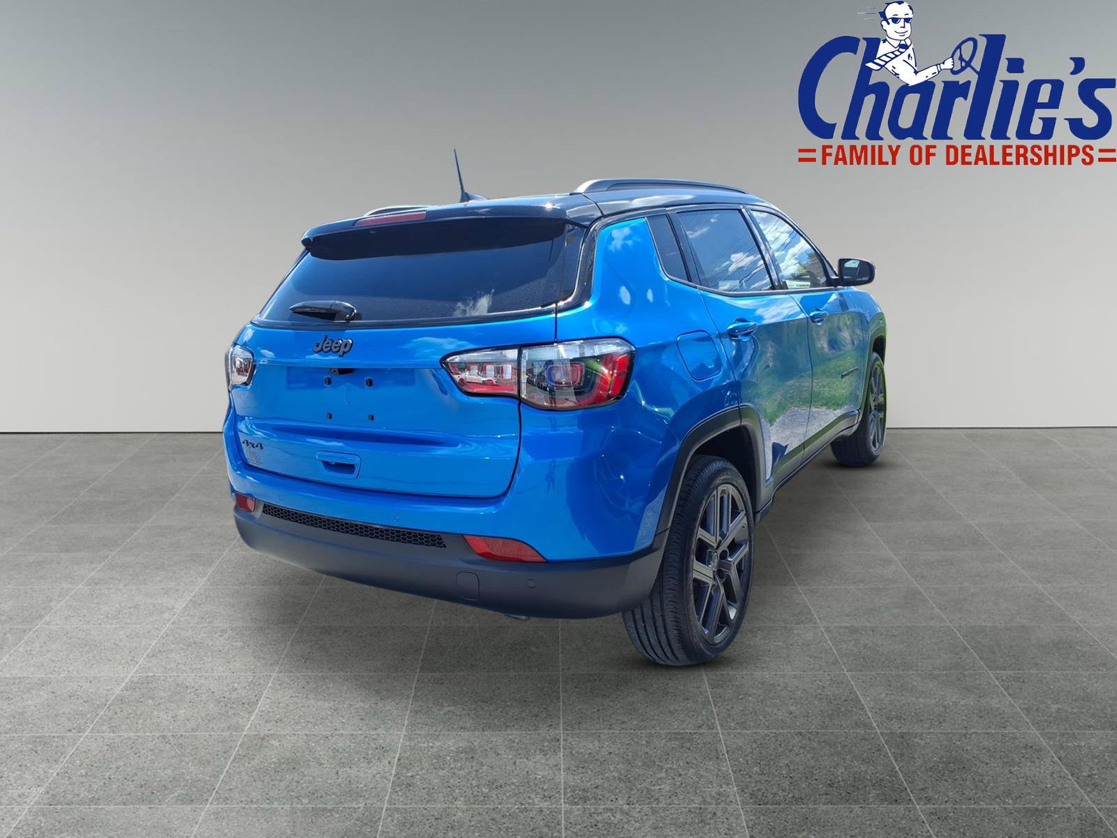 Used 2026 Jeep Compass Limited AWD/4WD image 4