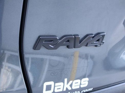 Used 2019 Toyota RAV4 Limited image 19