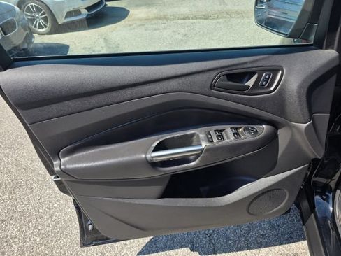 Used 2017 Ford Escape S FWD image 11
