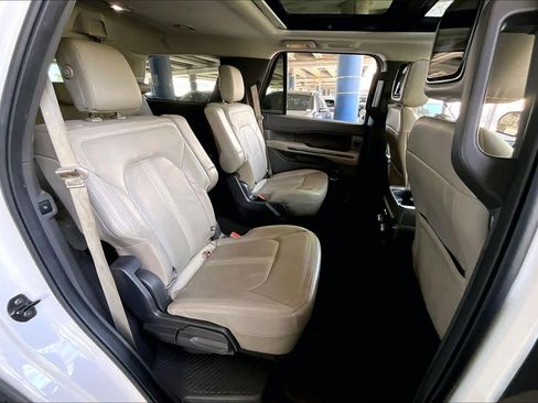 Used 2019 Ford Expedition Limited w/ Equipment Group 302A RWD image 20