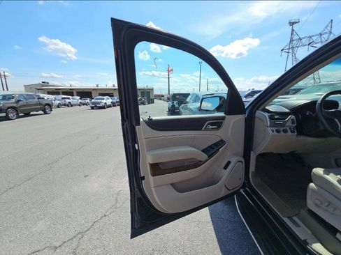 Used 2019 GMC Yukon Denali w/ Open Road Package image 7