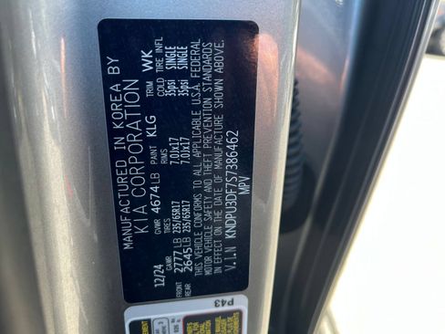 Used 2025 Kia Sportage LX FWD image 28
