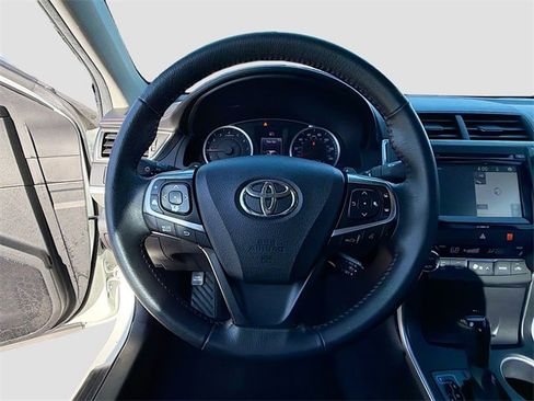 Used 2017 Toyota Camry XSE image 35