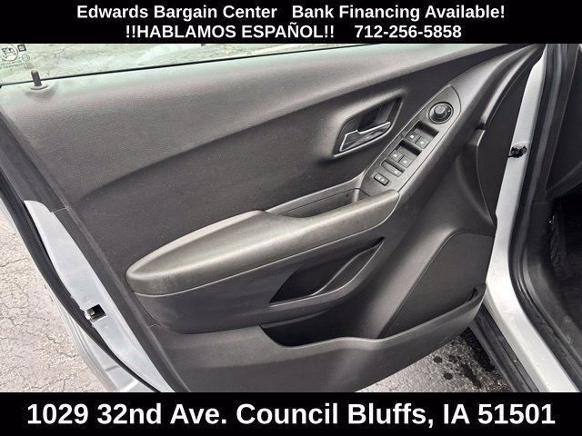 Used 2018 Chevrolet Trax LS FWD image 12
