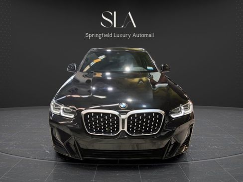 Used 2022 BMW X4 xDrive30i AWD/4WD image 2