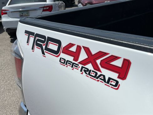 Used 2023 Toyota Tacoma TRD Off-Road AWD/4WD image 32