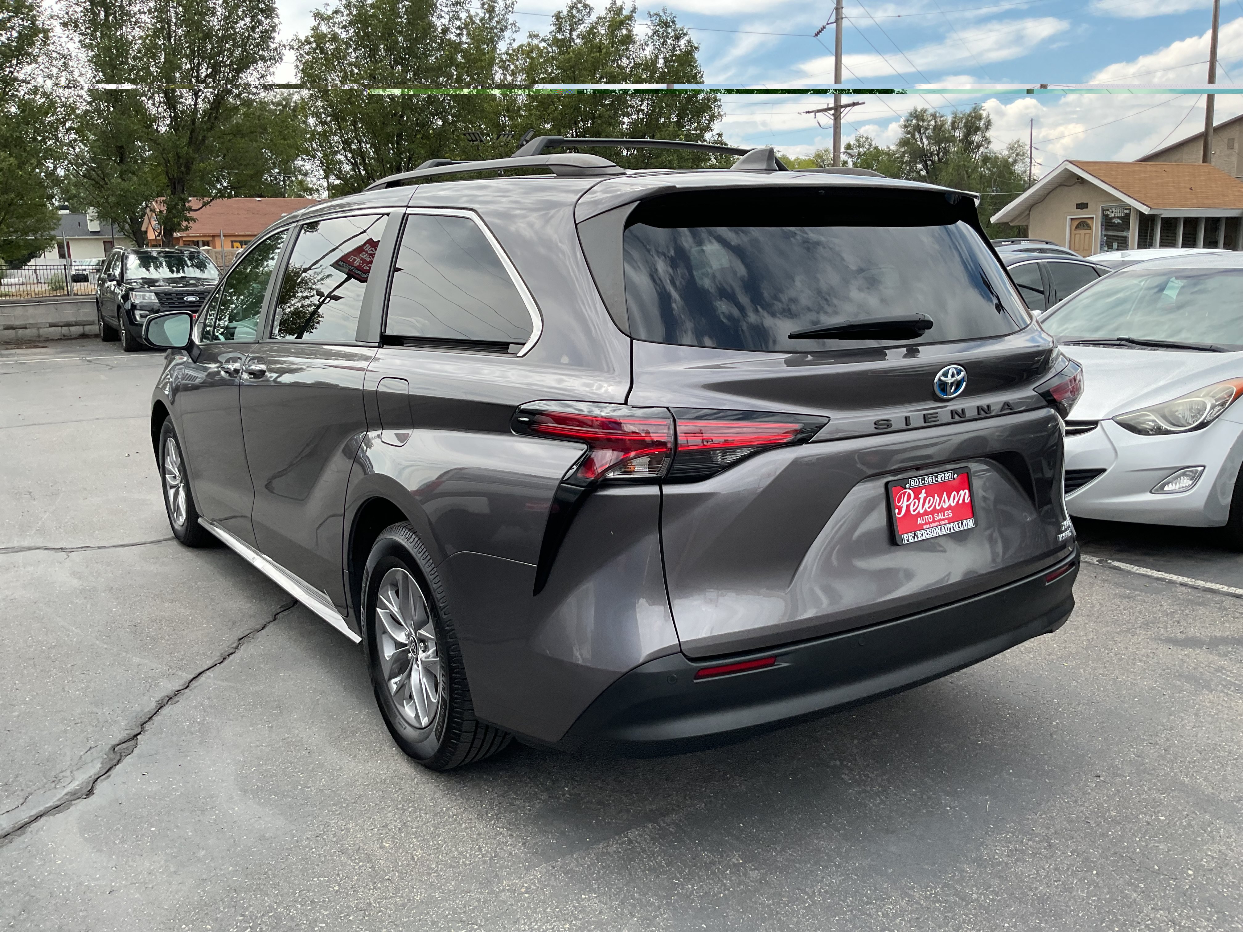 Used 2022 Toyota Sienna XLE w/ XLE Plus Package FWD image 7