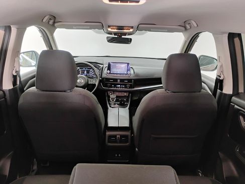 Used 2024 Nissan Rogue SV FWD image 65