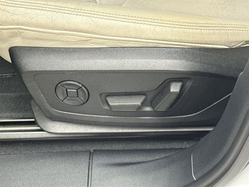 Used 2020 Audi Q3 2.0T Premium image 16