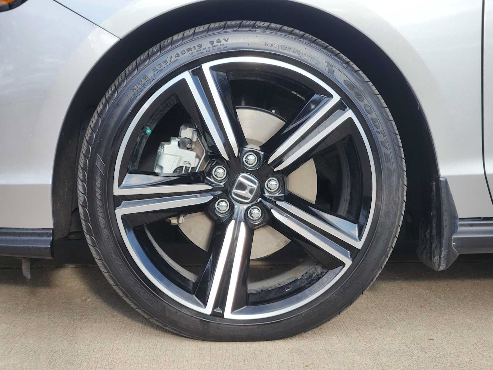 Used 2024 Honda Accord Sport image 9