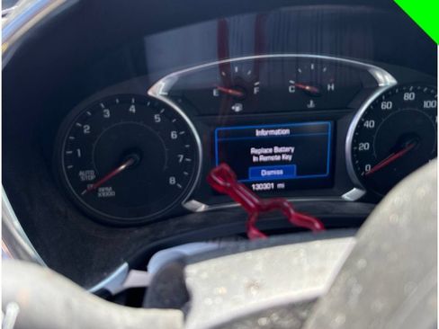 Used 2019 Chevrolet Equinox LT FWD image 18