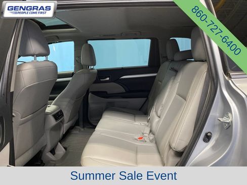 Used 2016 Toyota Highlander XLE w/ Protection Package #3 AWD/4WD image 25