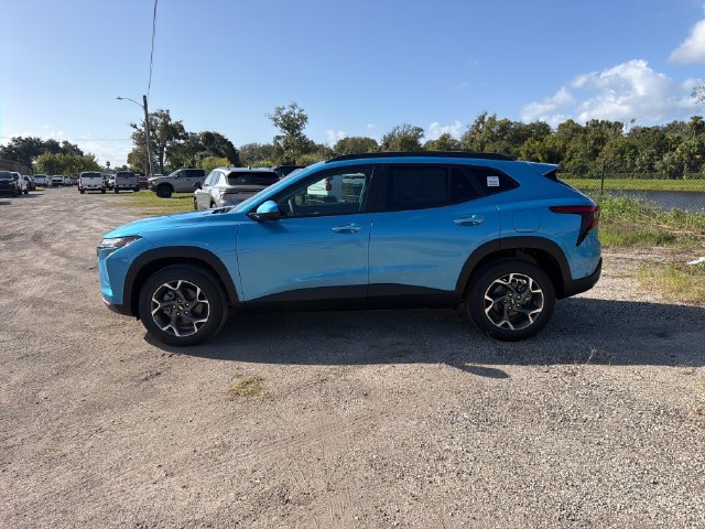 New 2026 Chevrolet Trax LT w/ Driver Confidence Package FWD image 3