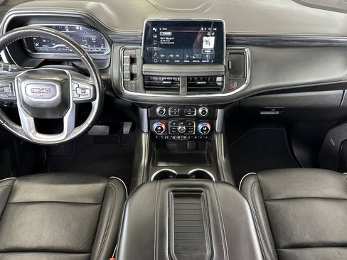 Used 2022 GMC Yukon XL SLT w/ SLT Luxury Package RWD image 13