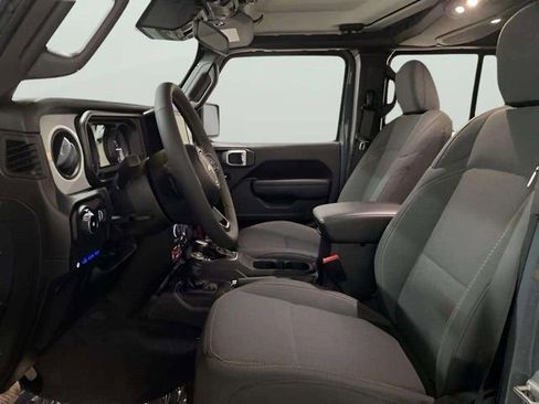 Used 2024 Jeep Wrangler Unlimited image 24