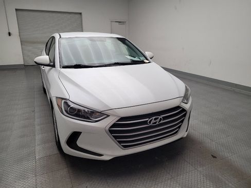 Used 2017 Hyundai Elantra SE image 14