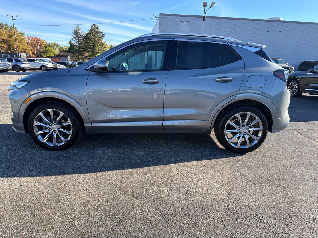 Used 2024 Buick Encore GX Avenir w/ Avenir Technology Package FWD image 10