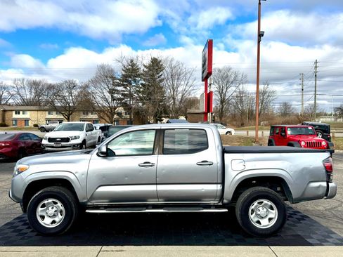 Used 2019 Toyota Tacoma SR5 image 16