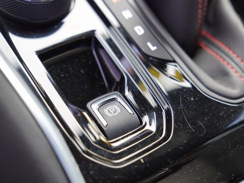 Used 2023 Chevrolet Colorado Z71 w/ Z71 Convenience Package 2 image 35