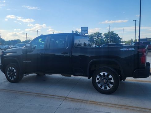 Used 2025 Chevrolet Silverado 2500 Custom w/ Custom Value Package AWD/4WD image 8
