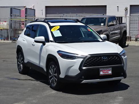 Certified 2022 Toyota Corolla Cross XLE w/ Convenience Package AWD/4WD image 2