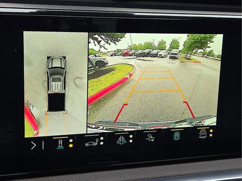 Used 2023 GMC Sierra 1500 Denali w/ Denali Reserve Package AWD/4WD image 15