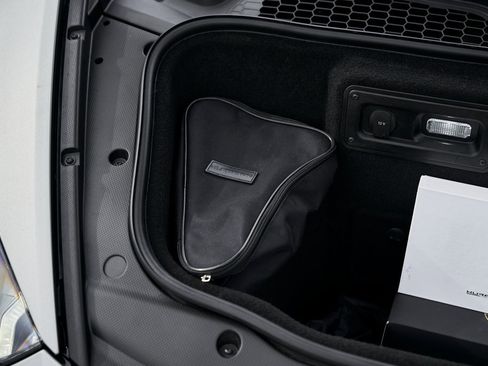 Used 2023 Lamborghini Huracan EVO image 19