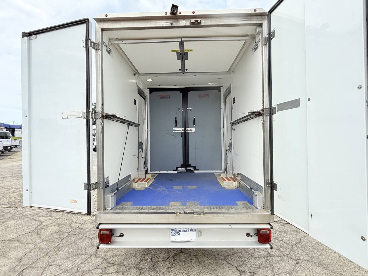 Used 2020 Ford Transit 350 w/ Upfitter Package RWD image 7