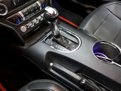 Used 2017 Ford Mustang Premium RWD image 18