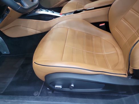 Used 2017 Ferrari California T RWD image 15