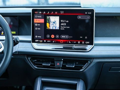 New 2026 Volkswagen Tiguan SE image 22