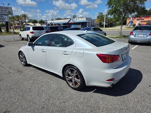 Used 2010 Lexus IS 250 w/ Preferred Accessory Package RWD image 6