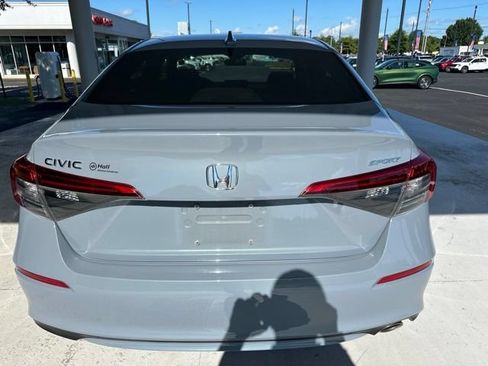 Used 2024 Honda Civic Sport image 4