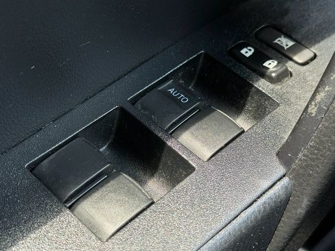 Used 2015 Toyota Corolla S FWD image 23