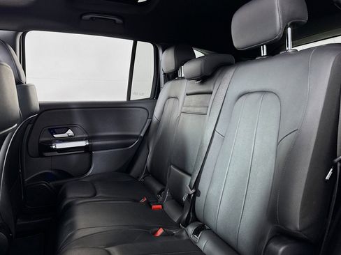 Certified 2022 Mercedes-Benz GLB 250 image 8