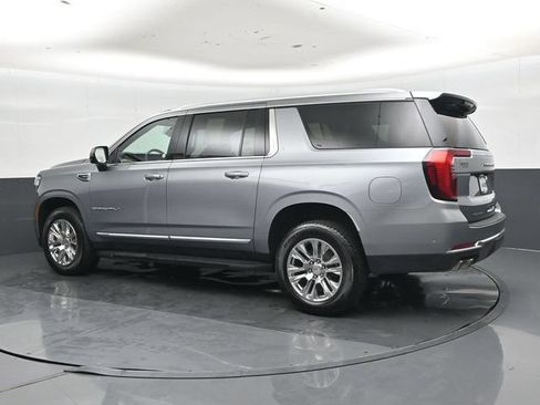 Used 2025 GMC Yukon XL Denali AWD/4WD image 28