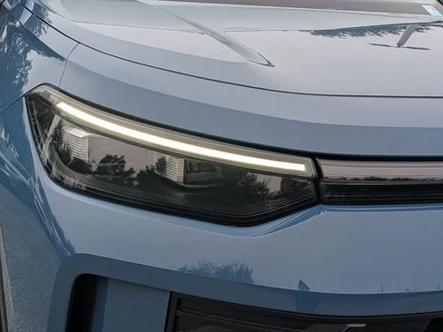 New 2026 Volkswagen Tiguan SE AWD/4WD image 9