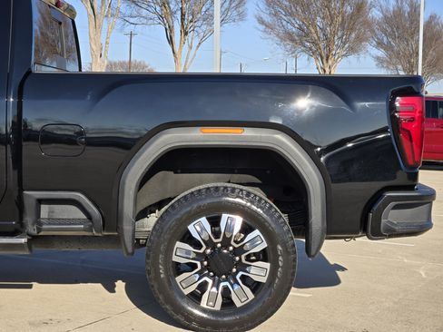 Used 2024 GMC Sierra 2500 Denali w/ Denali Reserve Package image 14