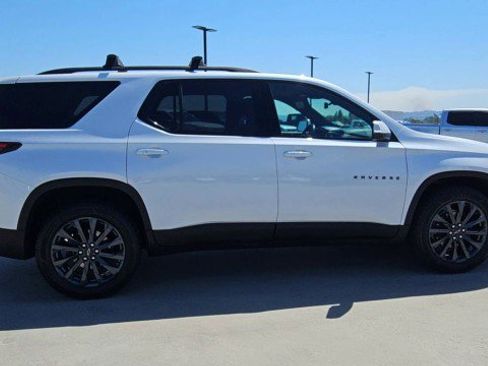 Used 2023 Chevrolet Traverse RS w/ LPO, Floor Liner Package FWD image 9